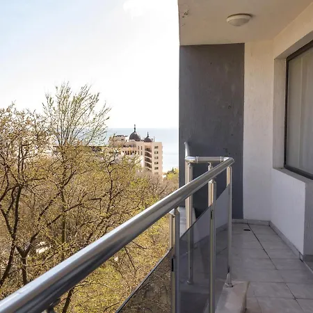 Bright 1-bedroom Flat With Balcony In Golden Sands By Flat Mаnager Lägenhet *