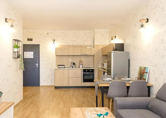 Bright 1-bedroom Flat With Balcony In Golden Sands By Flat Mаnager * Warna